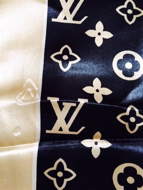 real vs fake grey louis vuitton monogram scarf|false louis vuitton prints.